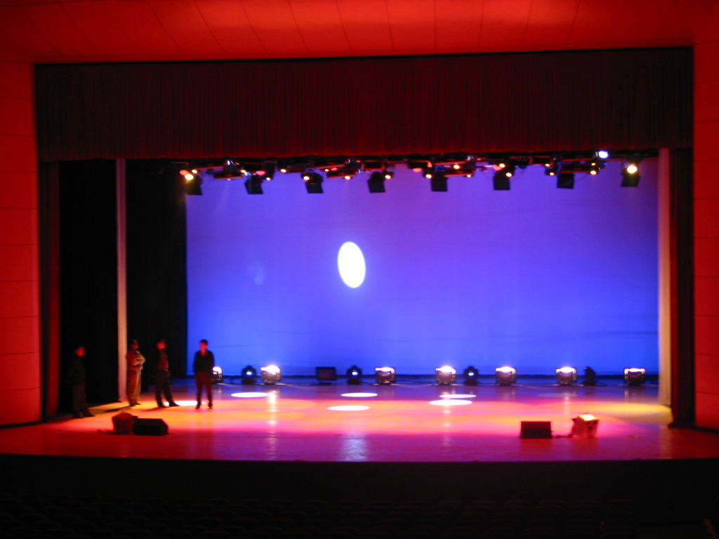 電動(dòng)舞臺(tái)幕布廠(chǎng)家【金舞臺(tái)機(jī)械】